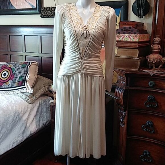 Alchemy by joo mee. Vintage dress - Picture 2 of 12